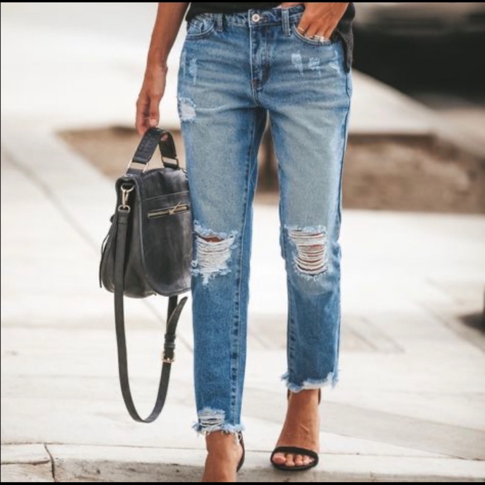 Distressed crop jeans